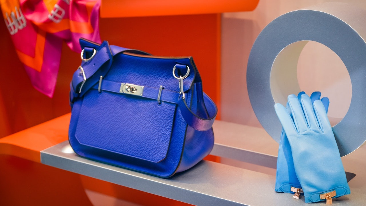 Hermès’ “peihuo 配货” sales tactic, which forces buyers to accumulate transactions to get access to its iconic bags, is under attack in China. Photo: Shutterstock