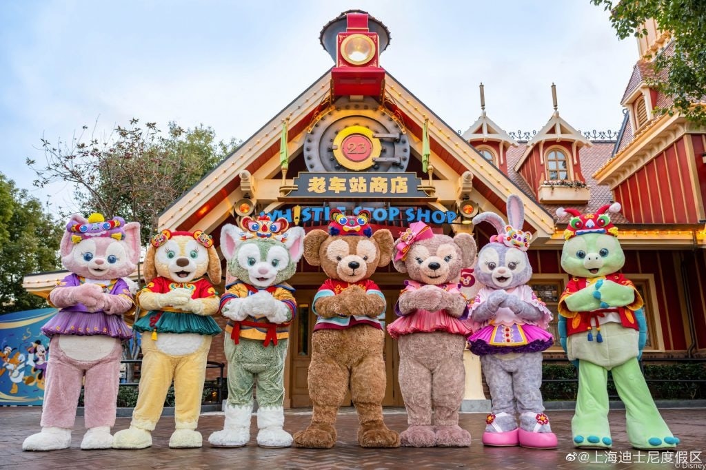 LinaBell (far left) is the newest addition to the Duffy and Friends family. Photo: Shanghai Disneyland's Weibo