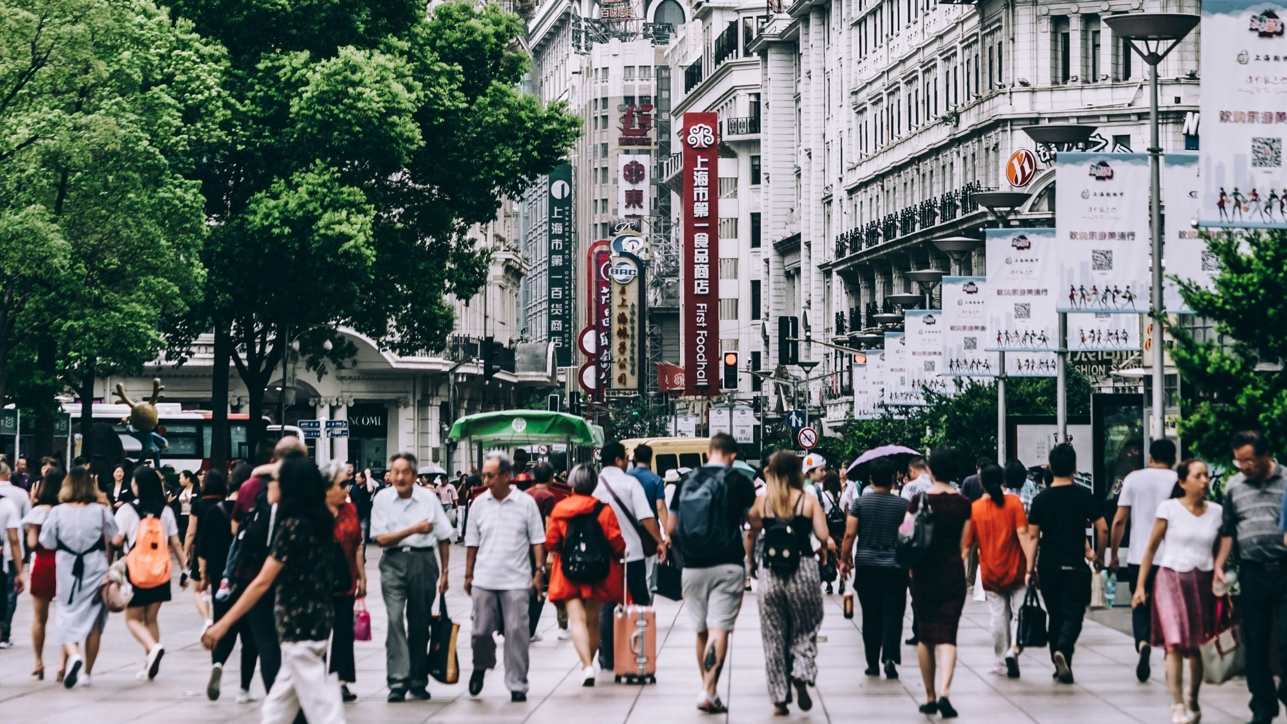 Bain & Co.'s latest report forecasts that the luxury market will grow 5-12% in 2023, thanks to China. Which categories are the most popular among Chinese shoppers? Photo: Unsplash