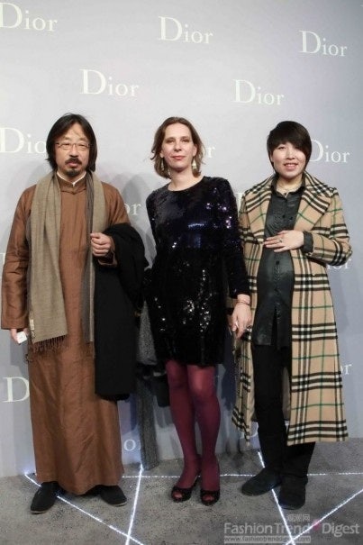 Artist Huang Rui (L) at the grand opening (Photo: Fashion Trend Digest)