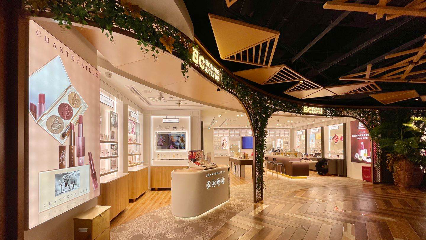 New and niche beauty brands looking to strengthen their hold in the Chinese luxury market must learn to trust in omnichannel partnerships. Photo: Bonnie & Clyde's K11 Store.