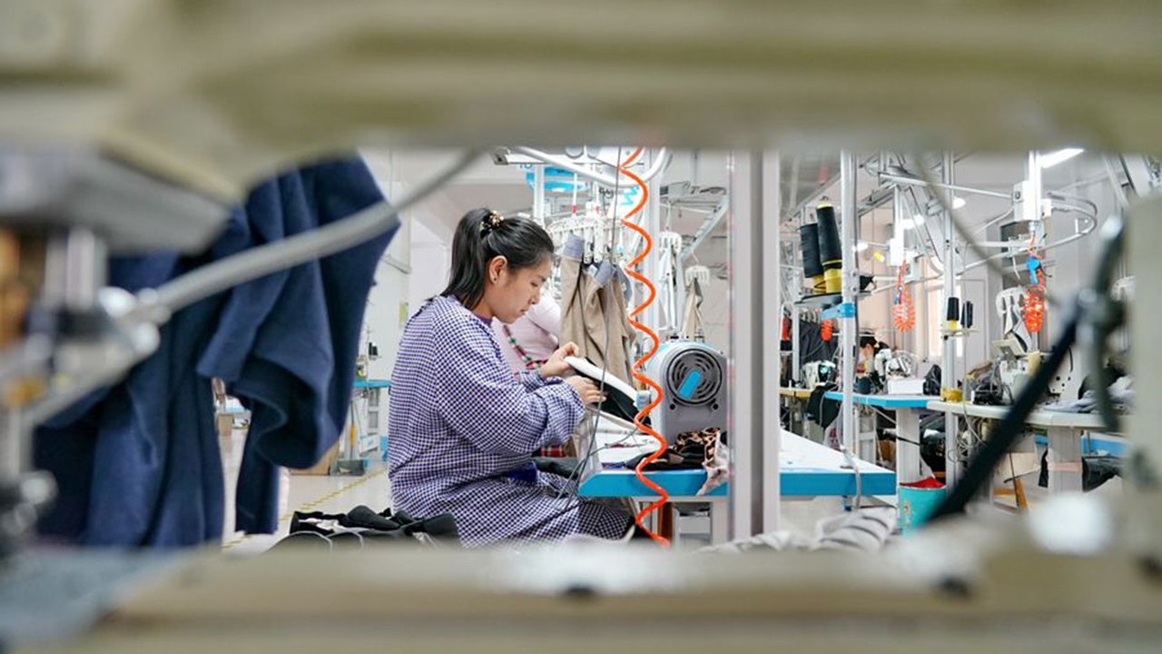 Beijing's new guidelines address the disparity of qualities between import and export goods by reiterating “Three Same” — same production line, same standard, and same quality. Photo: Xinhua News Agency