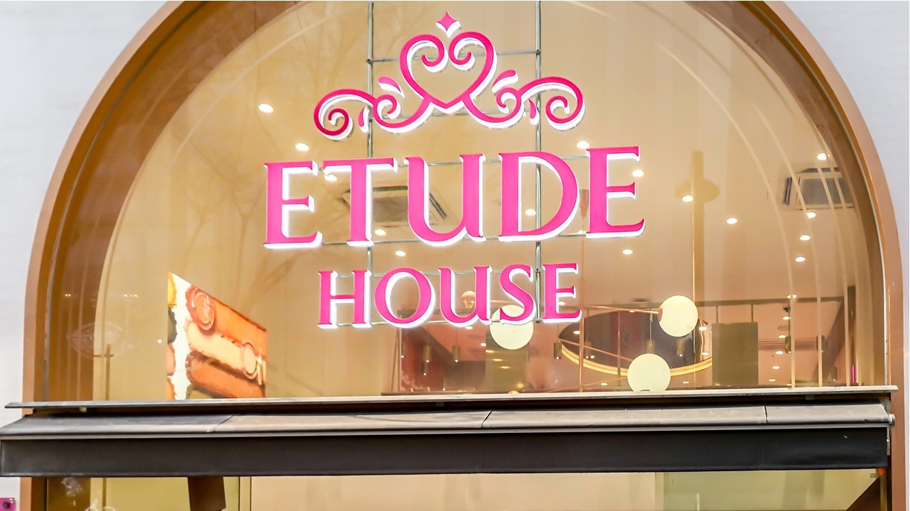 Amorepacific's affordable beauty brand Etude House is closing shop in China, showing retailers just how competitive the country’s beauty market can be. Photo: Shutterstock