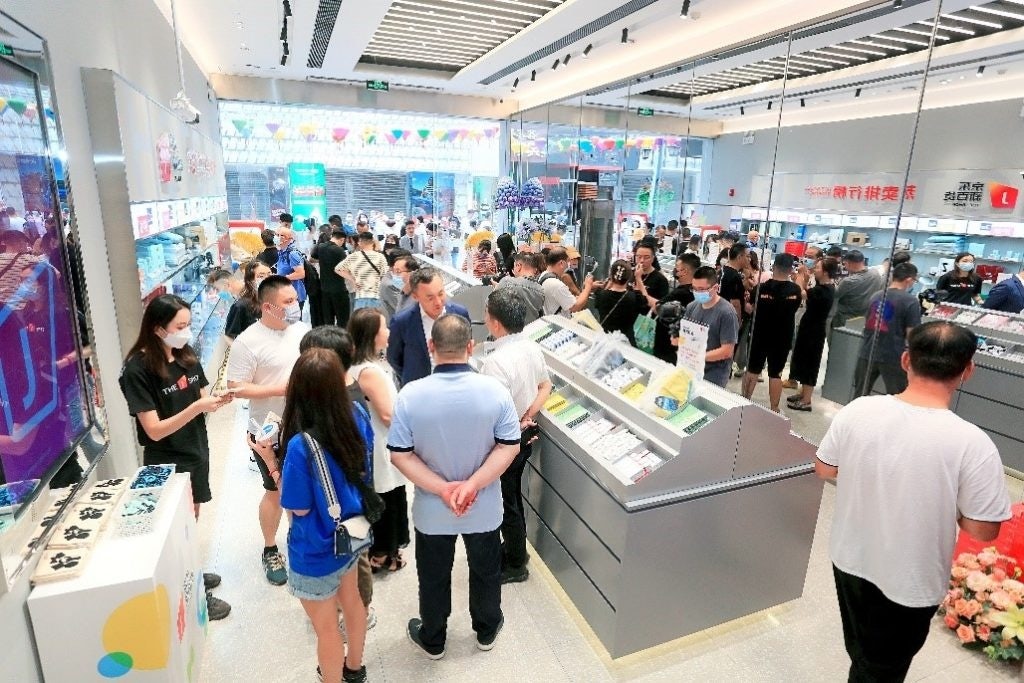 The J Shop officially launched its first flagship store in Chengdu on July 2. Photo: JD.com