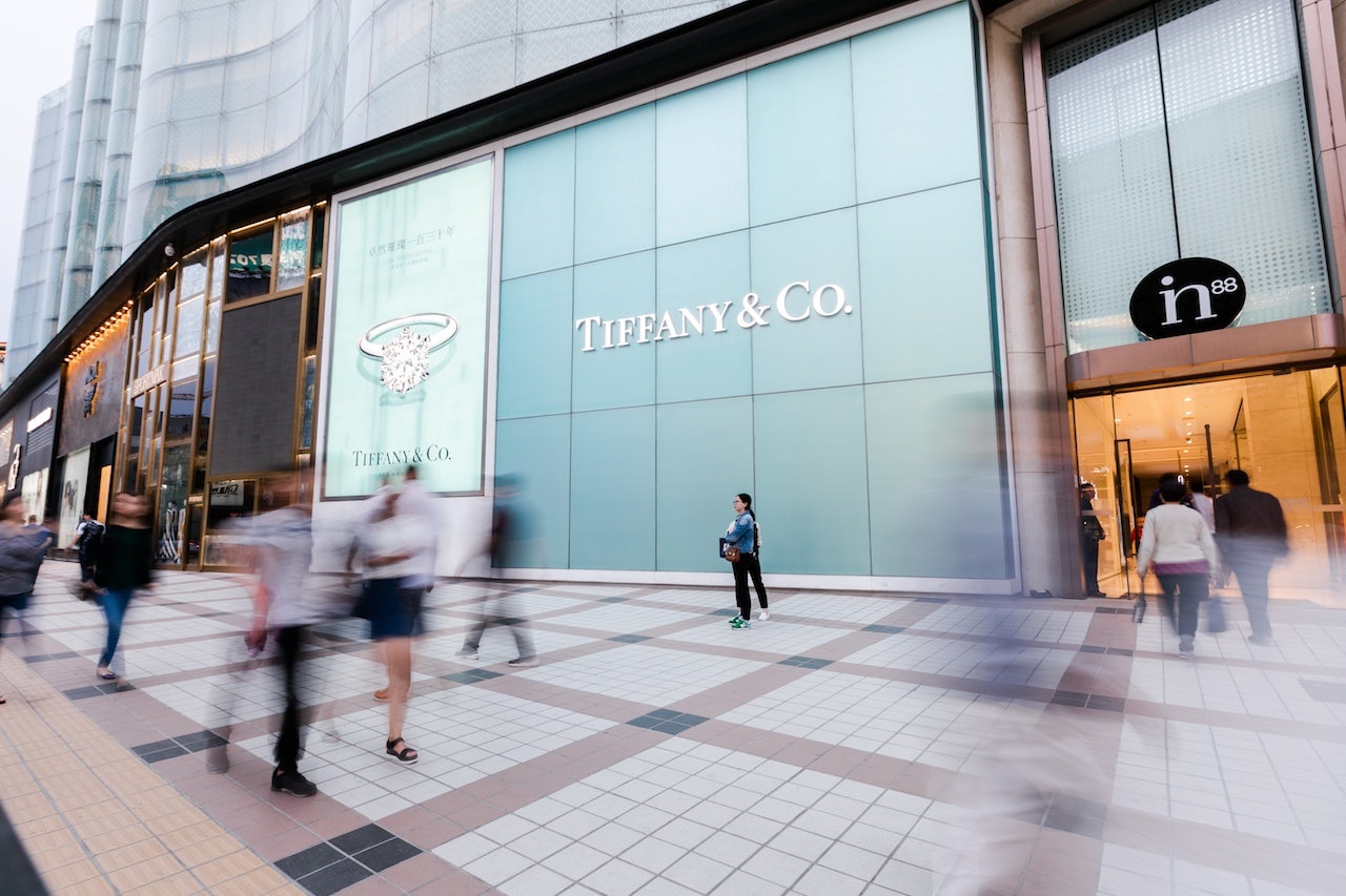 Multiple U.S.-based brands like Tiffany & Co., Capri Holdings Ltd. (owner of Michael Kors, Jimmy Choo, and Versace), and Tapestry Inc. (owner of Coach, Kate Spade, and Stuart Weitzman) have reported declines in Chinese tourist spending in their U.S. stores. Photo: Shutterstock.com