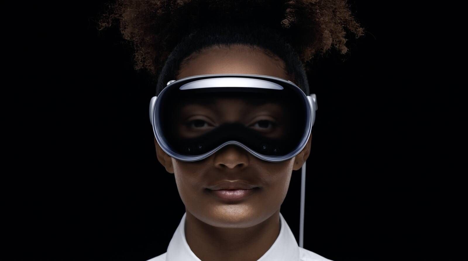 Apple has released its biggest product development in its post-Steve Jobs era — a mixed reality headset coined Vision Pro. What does it mean for luxury in Web3? Photo: Apple