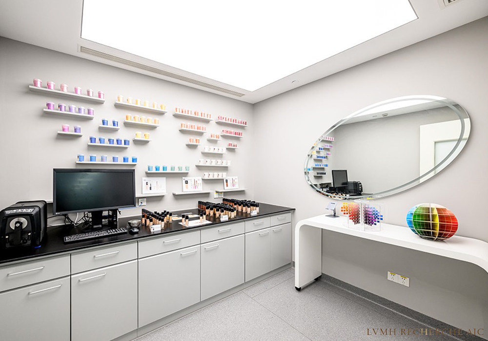 LVMH officially unveiled its Perfumes and Cosmetics Asia R&D Center in Shanghai, equipped with skincare, makeup, color development laboratories, product testing rooms, and workshop space. Image: LVMH