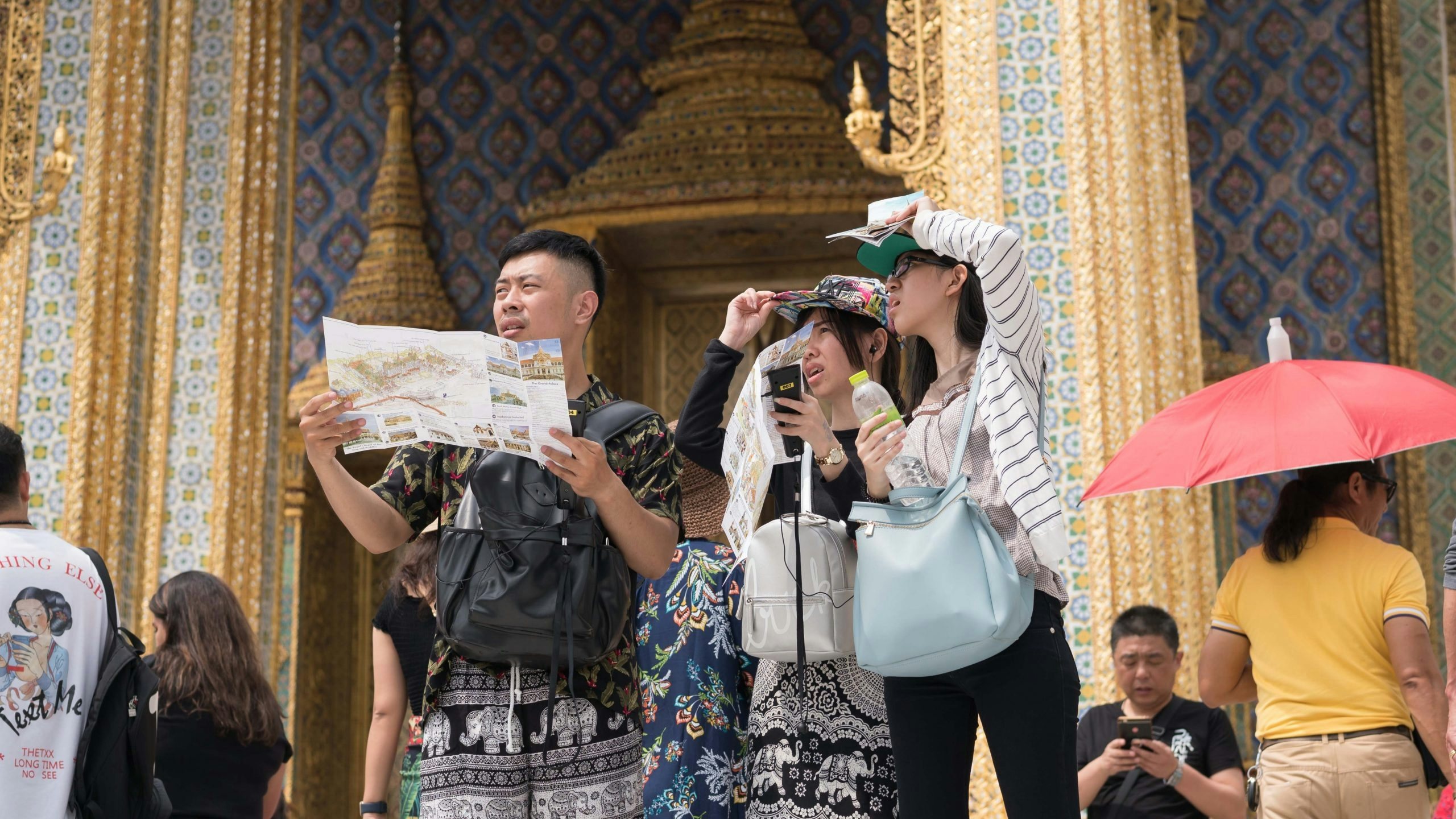 Thailand is pinning its hopes of recovery on Chinese tourists. However, new entry fees and mixed travel experiences have tempered their excitement. Photo: Shutterstock