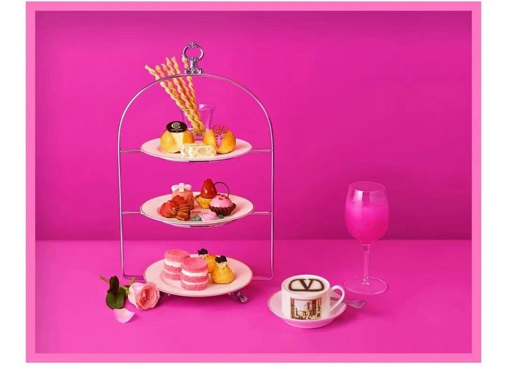 Cova's Pink PP-themed afternoon tea set is being exclusively offered at its Plaza 66 store in Shanghai. Photo: Cova