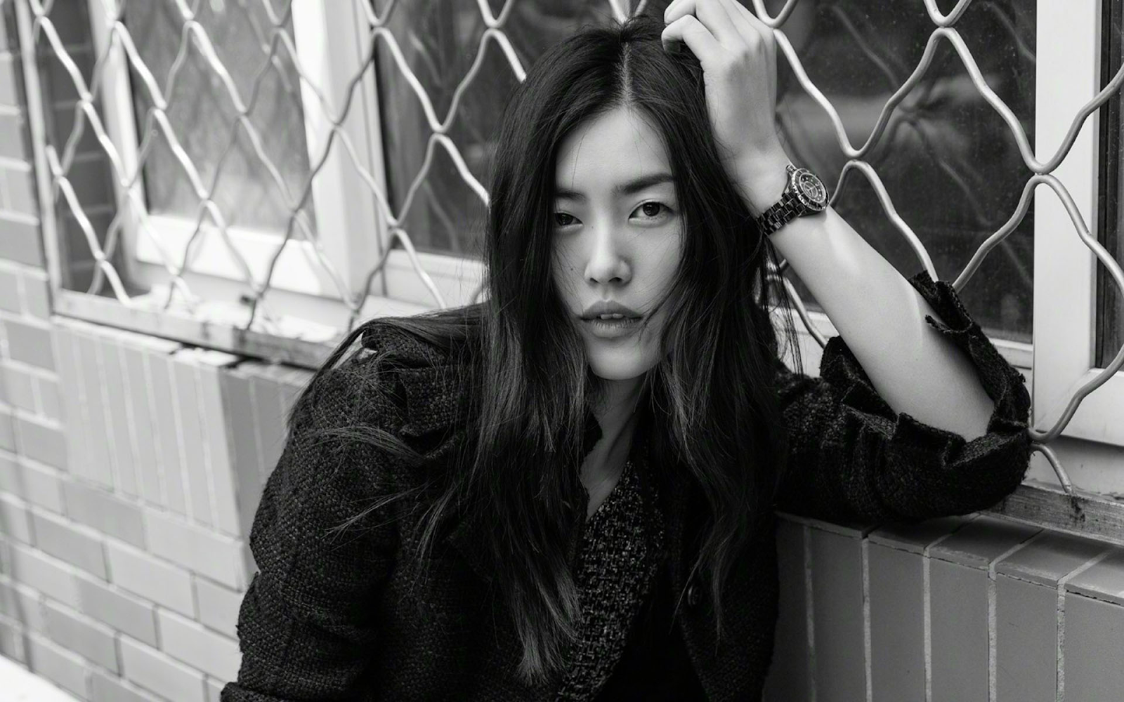 Victoria’s Secret model Liu Wen has been nominated by netizens as the perfect representation of the “high fashion face” ideal. Source: win4000.com