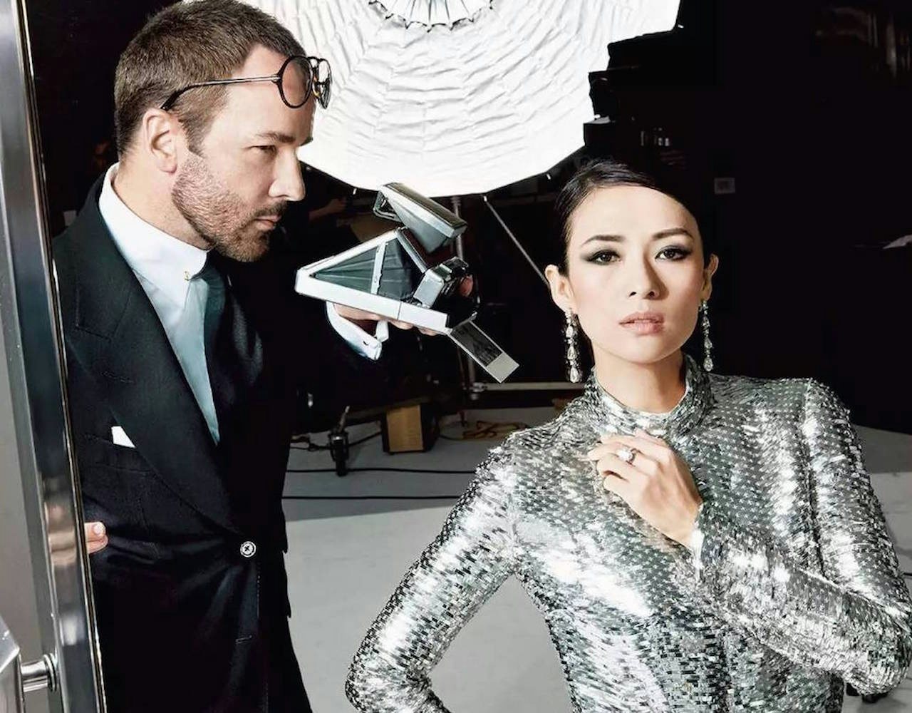 Tom Ford and Zhang Ziyi. Image via Vogue's official Weibo account.