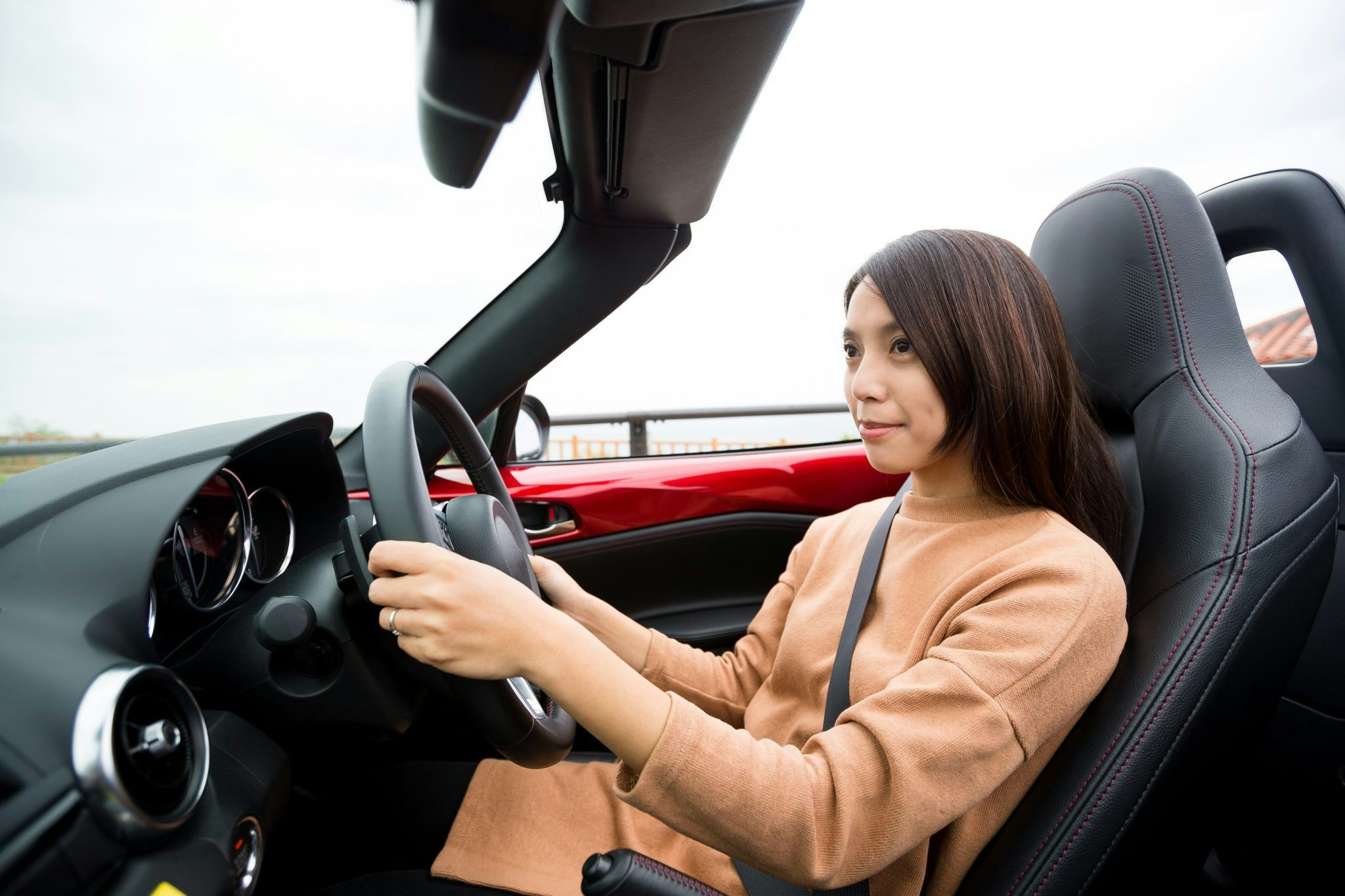 4 Points That Demystify the Way Women Buy Luxury Cars in China