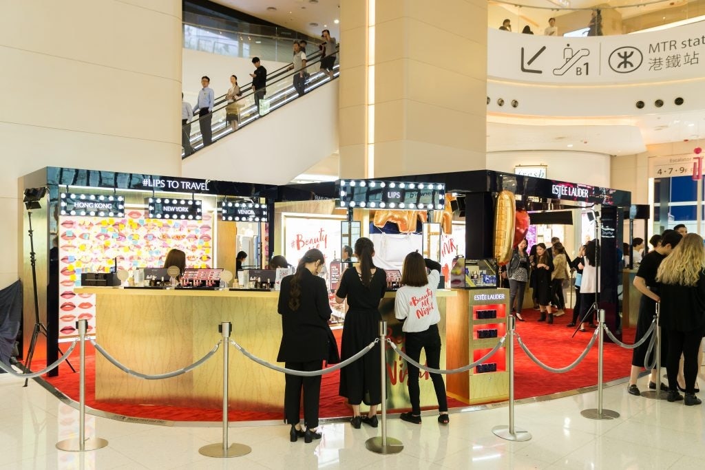DFS x Estée Lauder hosted a pop-up shop in Hong Kong where travelers are encouraged to snap selfies and share them on WeChat. (Courtesy Photo)