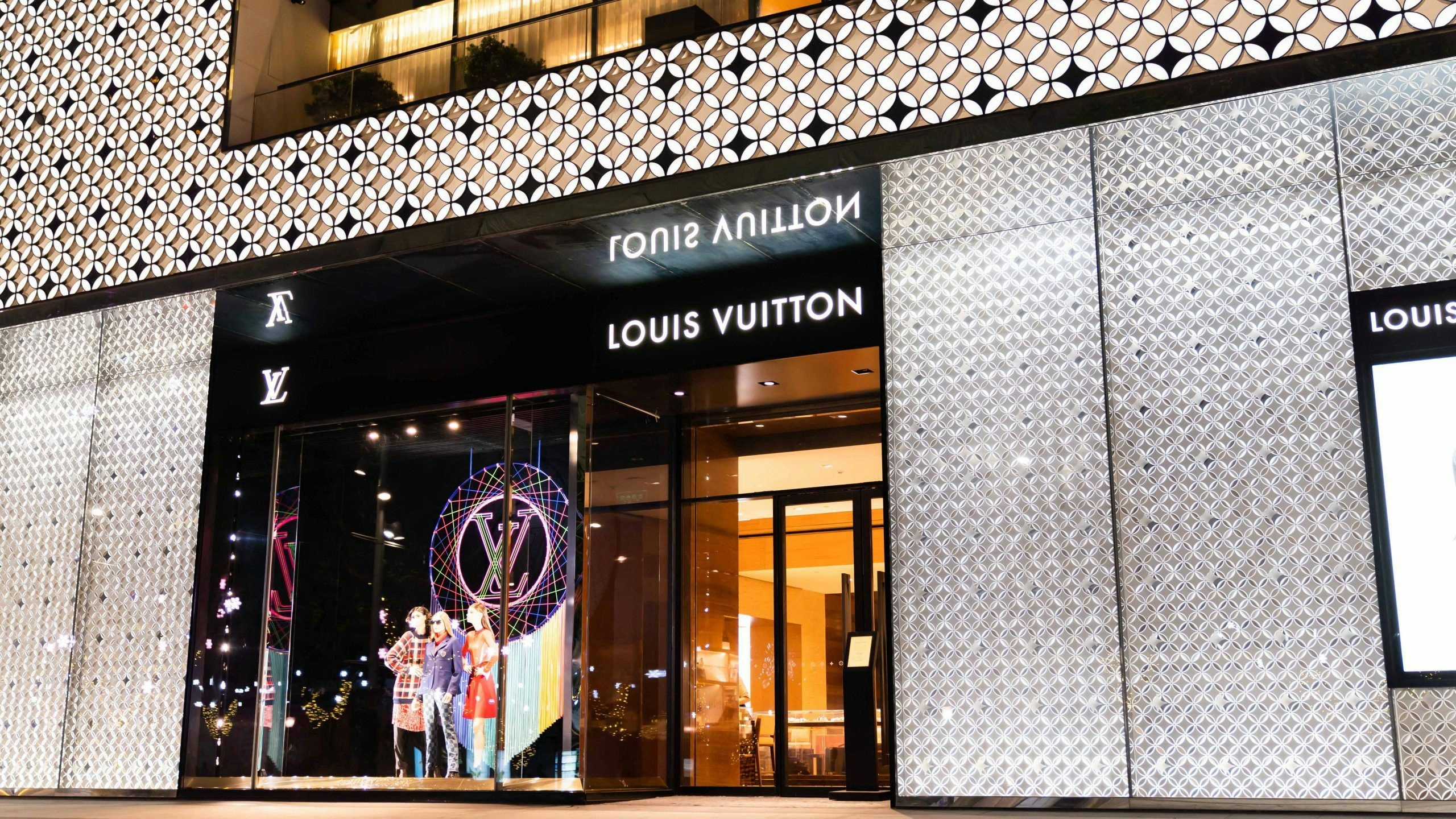 From boom to uncertainty: Luxury brands face uphill battle as China's growth slows