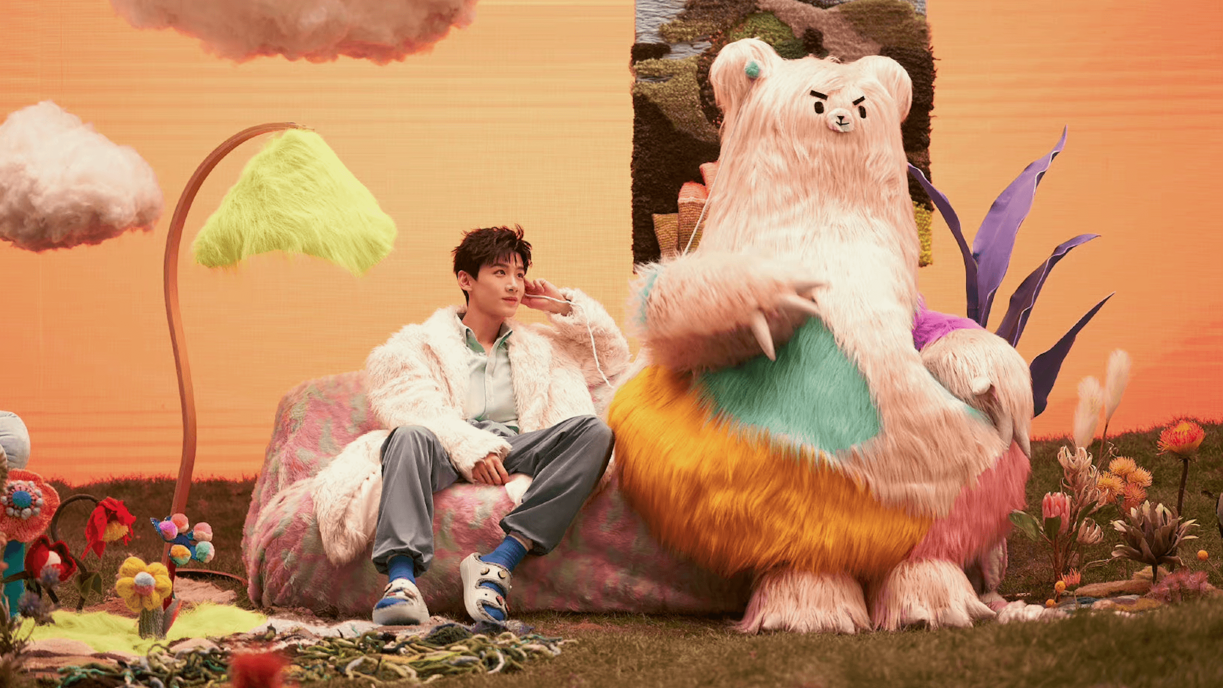 China market discount crocs